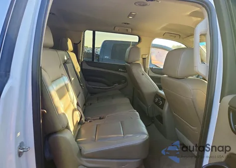 2020 Chevrolet Suburban C1500 Premier z USA, uszkodzony, nr VIN 1GNSCJKC2LR196026